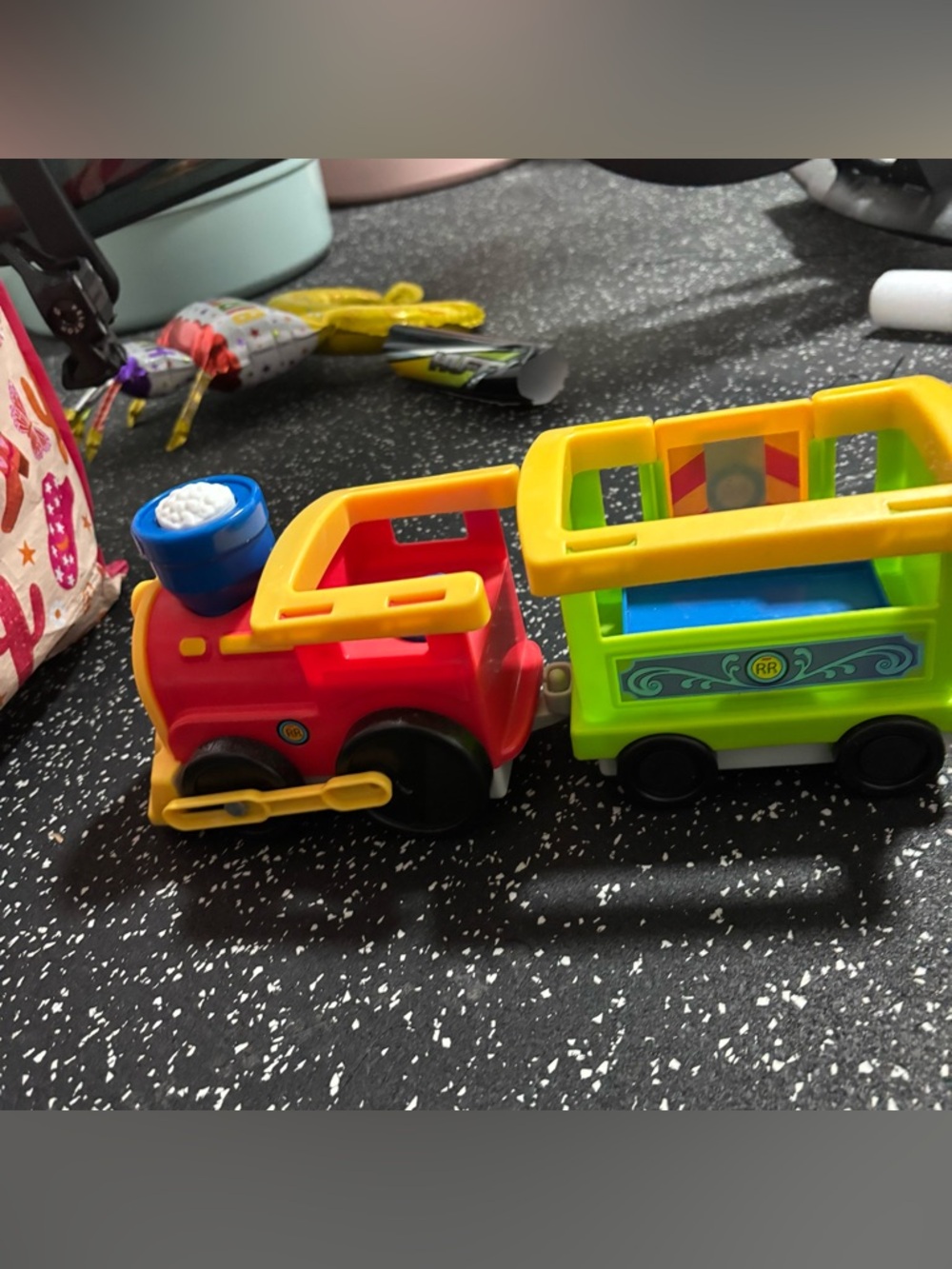 Little People Circus Train Load & Go 2012 Engine & 3 Cars Fisher Price - Picture 6 of 6